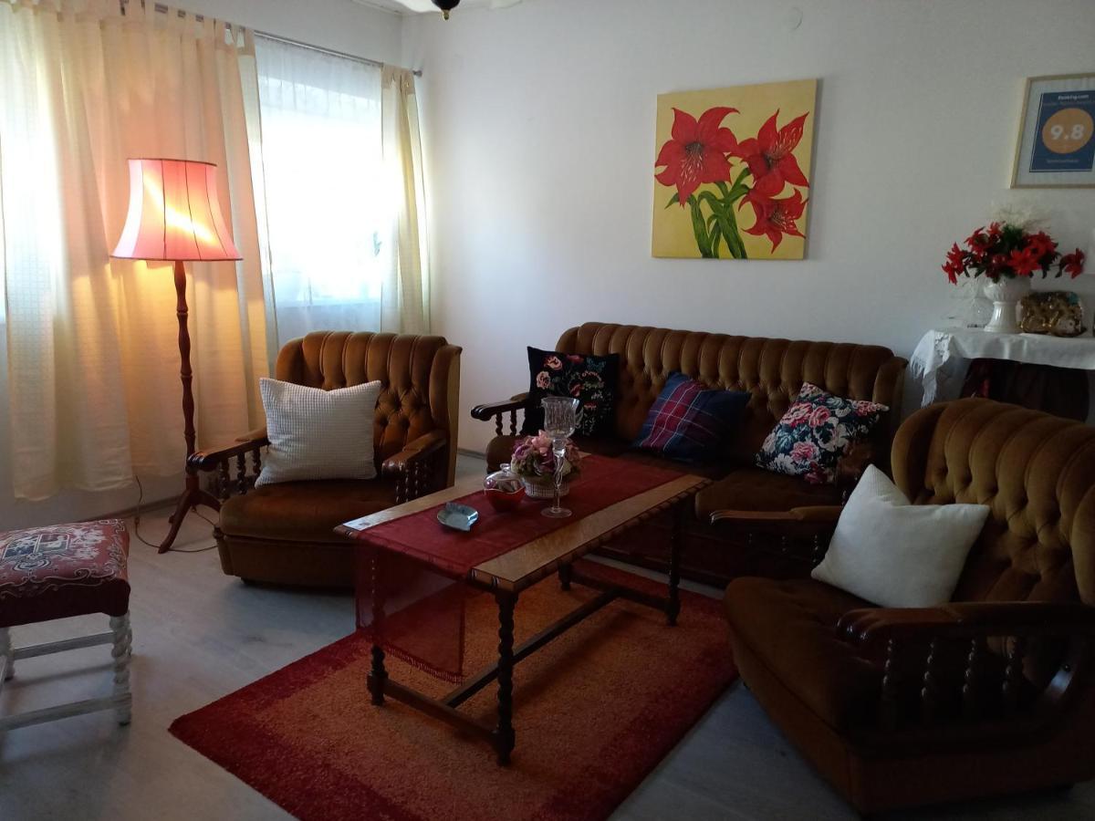 Sommerhaus Veszprém Esterno foto