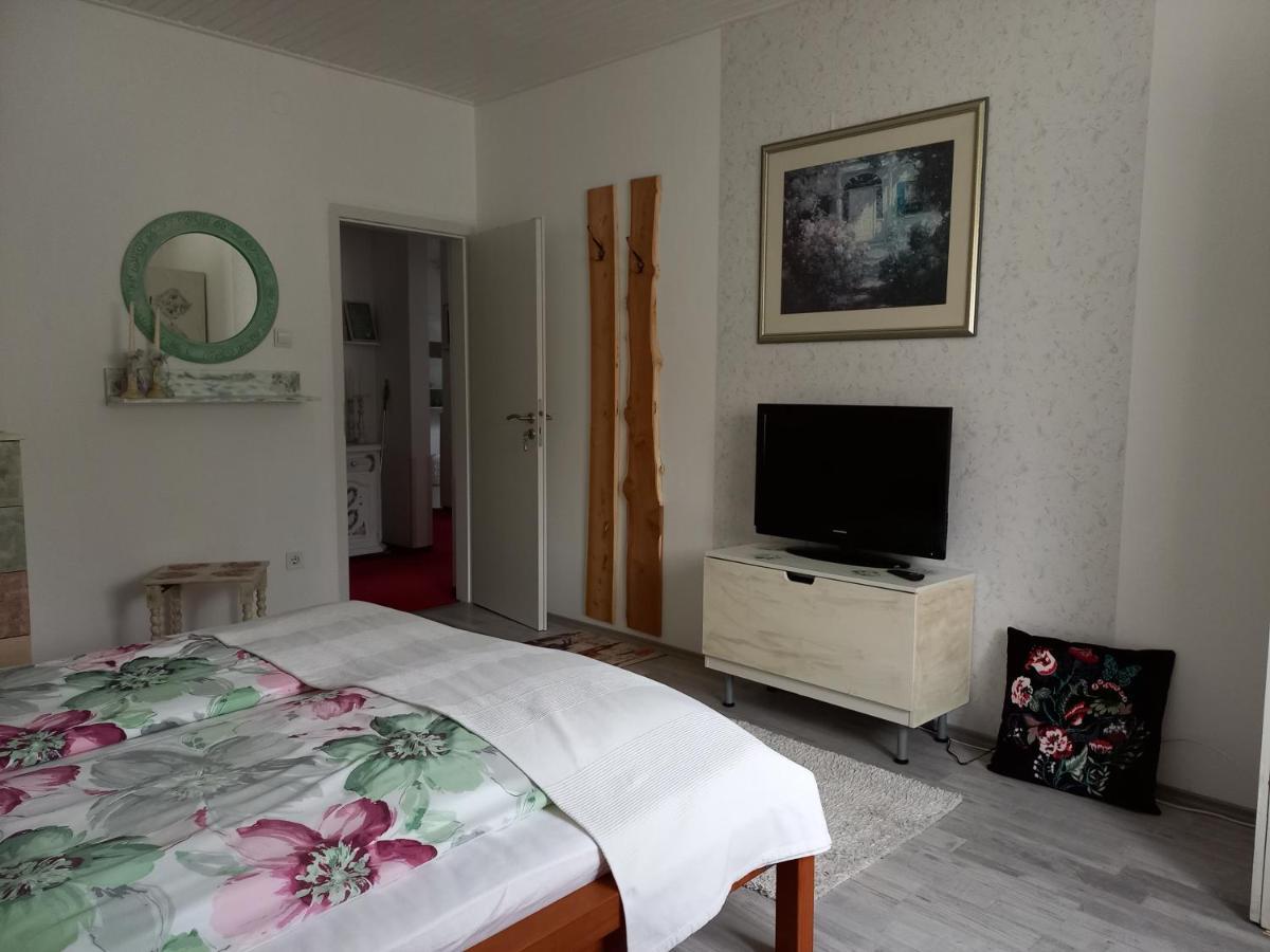 Sommerhaus Veszprém Esterno foto