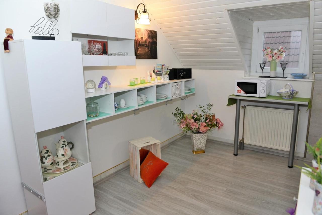 Sommerhaus Veszprém Esterno foto