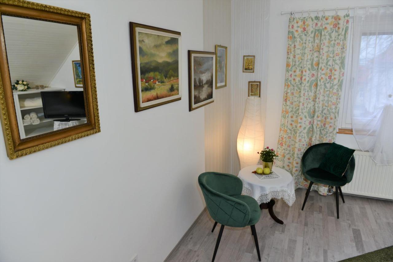 Sommerhaus Veszprém Esterno foto